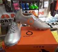 SEPATU BOLA ORTUSHSEIGHT